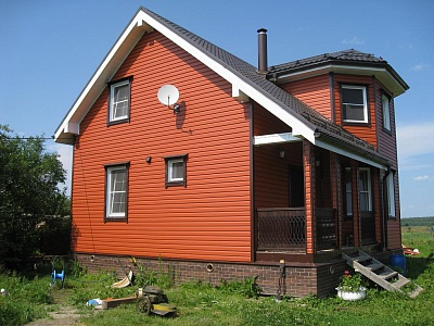 Дом в новом цвете Burnt Orange